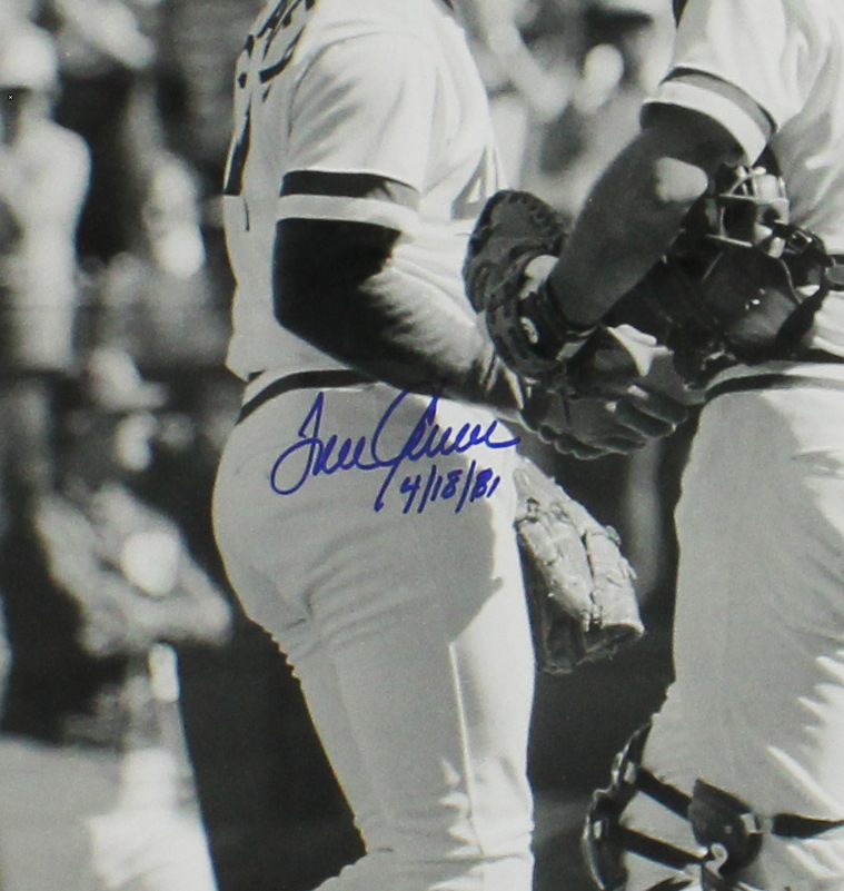 Tom Seaver Signed Cincinnati Reds Framed 16x20 B&W 3000th K MLB Photo - Image 2