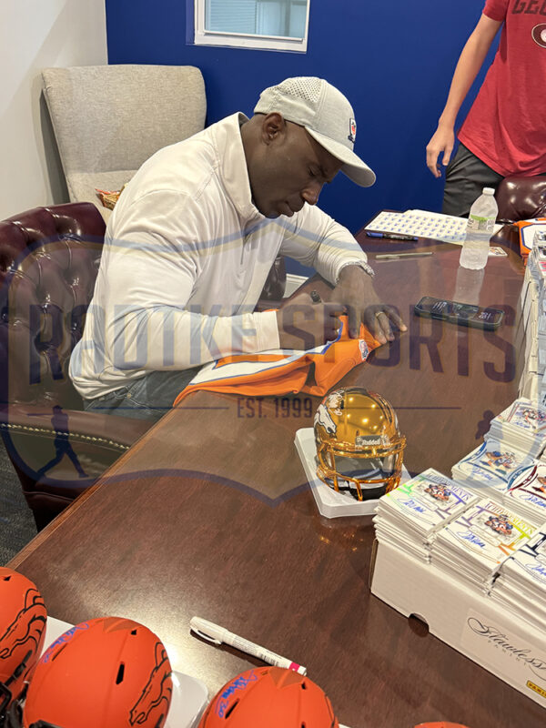 Terrell Davis Signed Denver Broncos Nike Game Orange 2024 "Front Signature" NFL Jersey with "HOF 17" Inscription - Image 5
