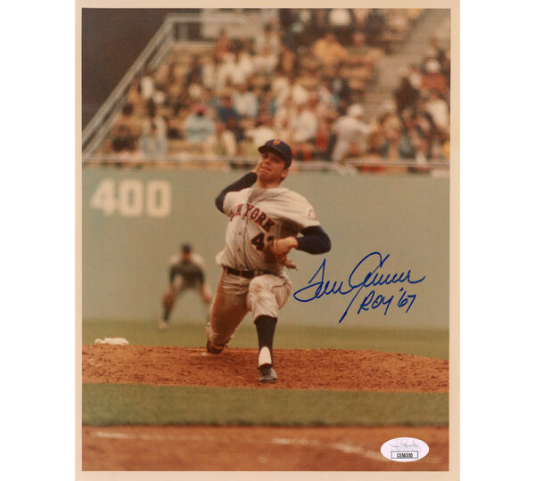 Tom Seaver Signed New York Mets Unframed 8x10 Color Pitching MLB Photo - Blue Ink with "ROY '67" Inscription