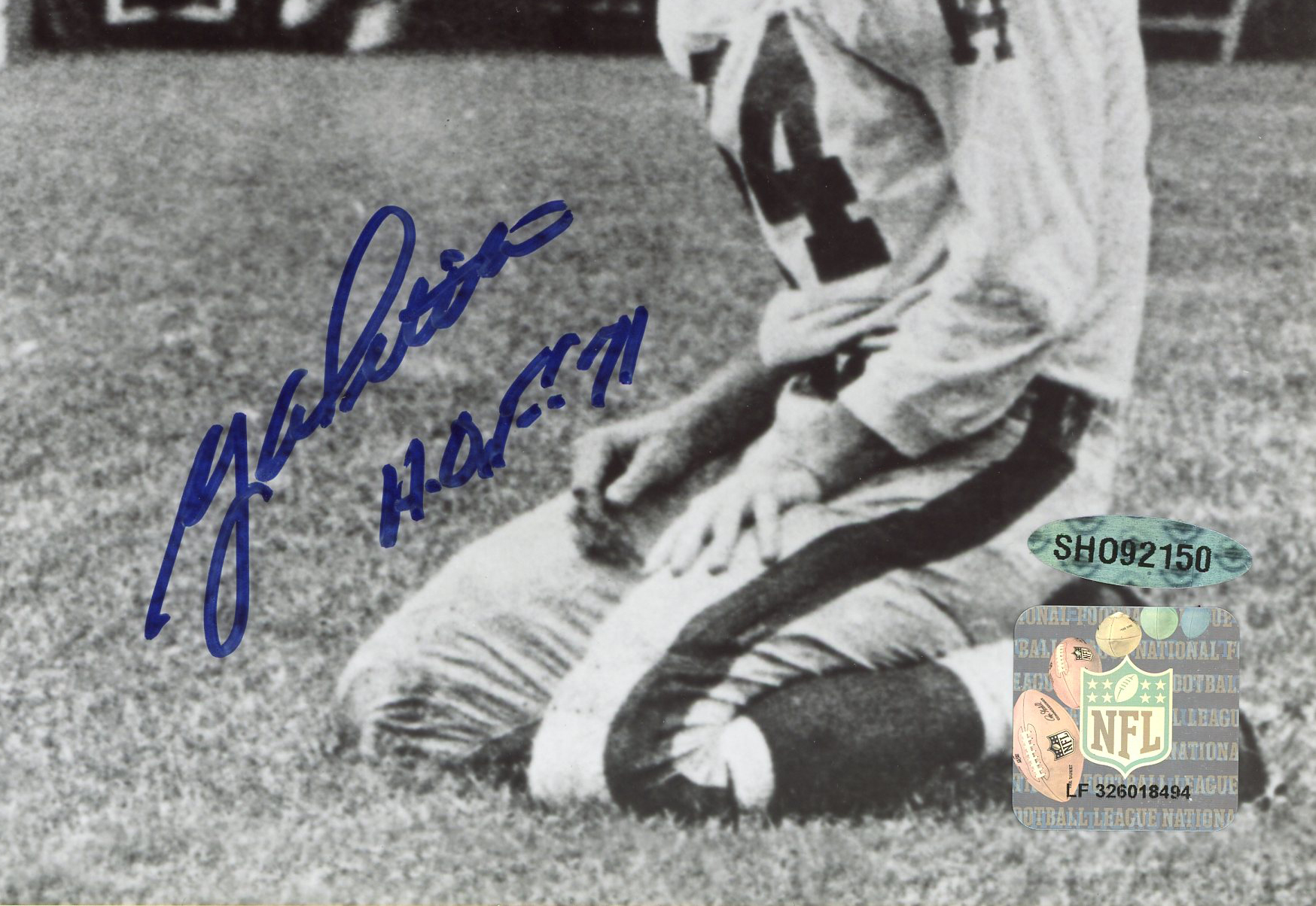 Y.A. Tittle Signed New York Giants Unframed 8x10 NFL Photon with "HOF 71" Inscription - Image 2