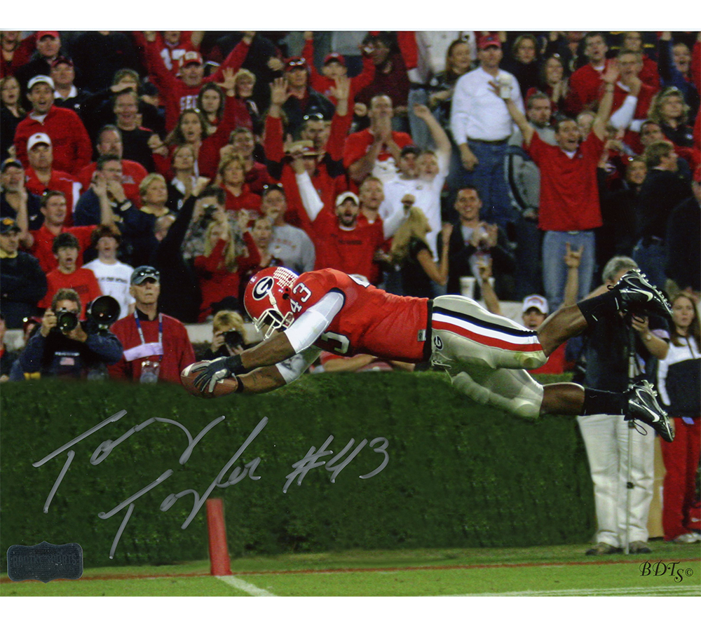 Tony Taylor Signed Georgia Bulldogs Unframed 8x10 NCAA Diving for Ball Photo