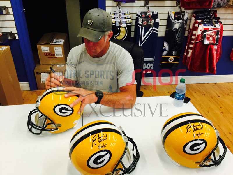 Brett Favre Signed Green Bay Packers Riddell Full Size NFL Helmet with "4 Retired 7/18/15" Inscription - LE #1 of 44-4122