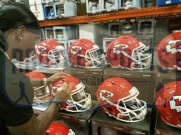 Mecole Hardman Signed Kansas City Chiefs Speed Full Size NFL Helmet - Image 2