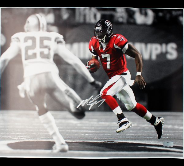 Michael Vick Signed Atlanta Falcons Unframed 16x20 NFL Photo - Spotlight