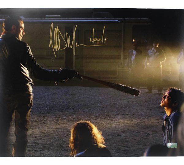 Jeffrey Dean Morgan Signed The Walking Dead Unframed 16x20 Photo - Glenn with "Negan" Inscription