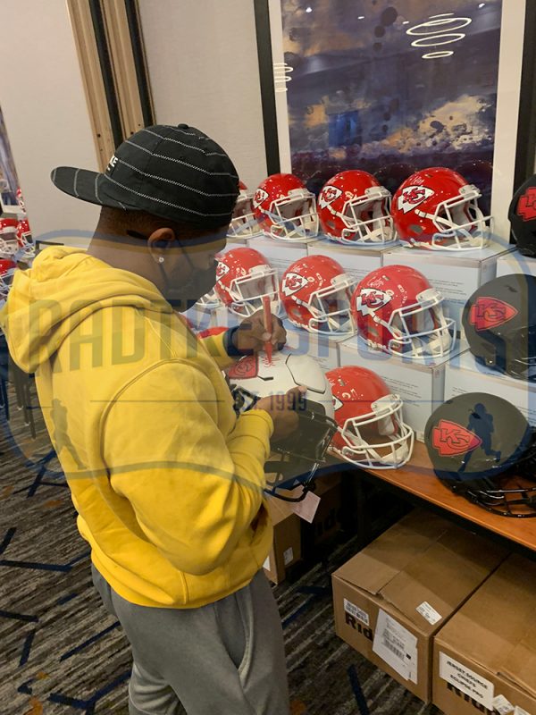 Clyde Edwards Helaire Signed Kansas City Chiefs Speed Flex Authentic Lunar  NFL Helmet - Image 5