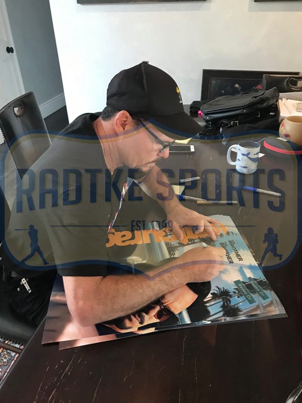 Kevin Dillon Signed Entourage Unframed 16x20 Photo - Close Up-Drama Inscription - Image 3