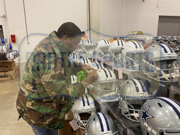 Marion Barber Signed Dallas Cowboys Speed Authentic TB 60-63 NFL Helmet - Image 2