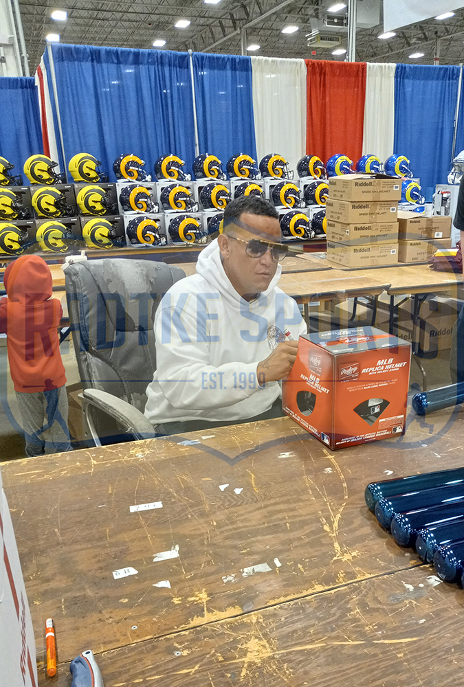 Miguel Cabrera Signed Detroit Tigers Rawlings Mach Pro MLB Helmet - Image 3