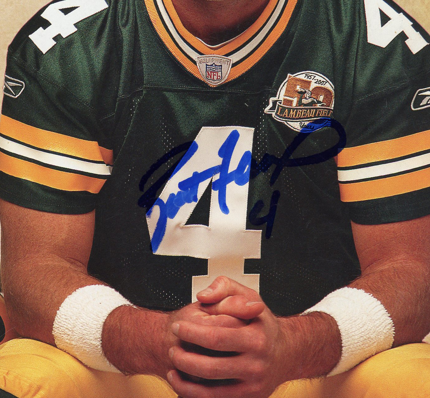Brett Favre Signed Green Bay Packers Sportsman of the Year 12/10/2007 Sports Illustrated Magazine - Image 2