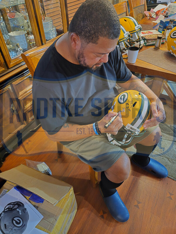 Gilbert Brown Signed Green Bay Packers Speed Full Size NFL Helmet with "The Gravedigger, R.I.P" Inscription - Image 3