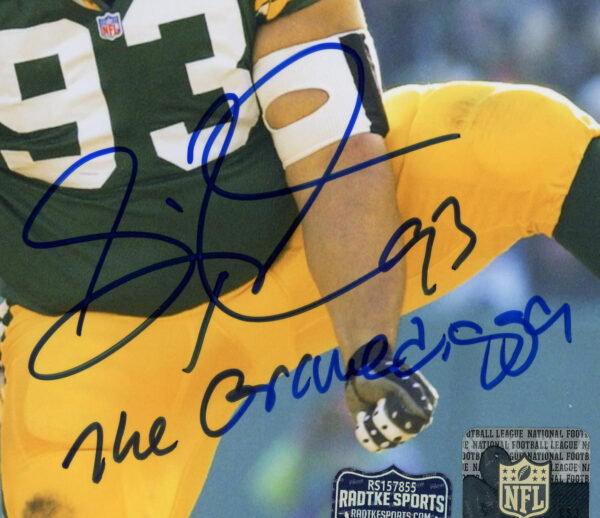 Gilbert Brown Signed Green Bay Packers Unframed 8x10 Leg Up Photo with "The Gravedigger" Inscription - Image 2