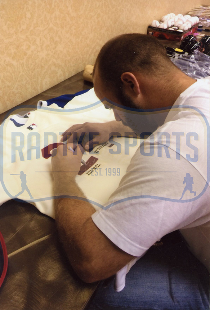 Evan Gattis Signed Game Issued Atlanta Braves Creamy White Jersey with "Game Issued August 16, 2014 & 100th Anniversary of Miracle Braves" Inscription - Image 5