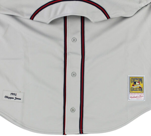 Chipper Jones Signed Atlanta Braves Mitchell & Ness Authentic Throwback Grey Jersey - Image 4