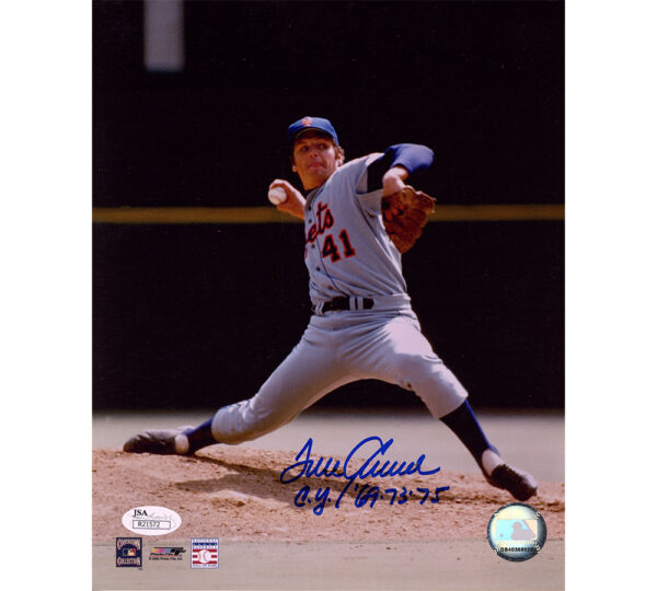 Tom Seaver Signed New York Mets Unframed 8x10 MLB Pitching Photo with "CY 69,73,75" Inscription