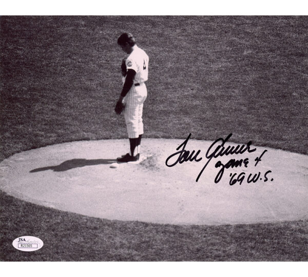 Tom Seaver Signed New York Mets Unframed 8x10 Black & White on Mound MLB Photo - Black Ink with "Game 4 '69 WS" Inscription