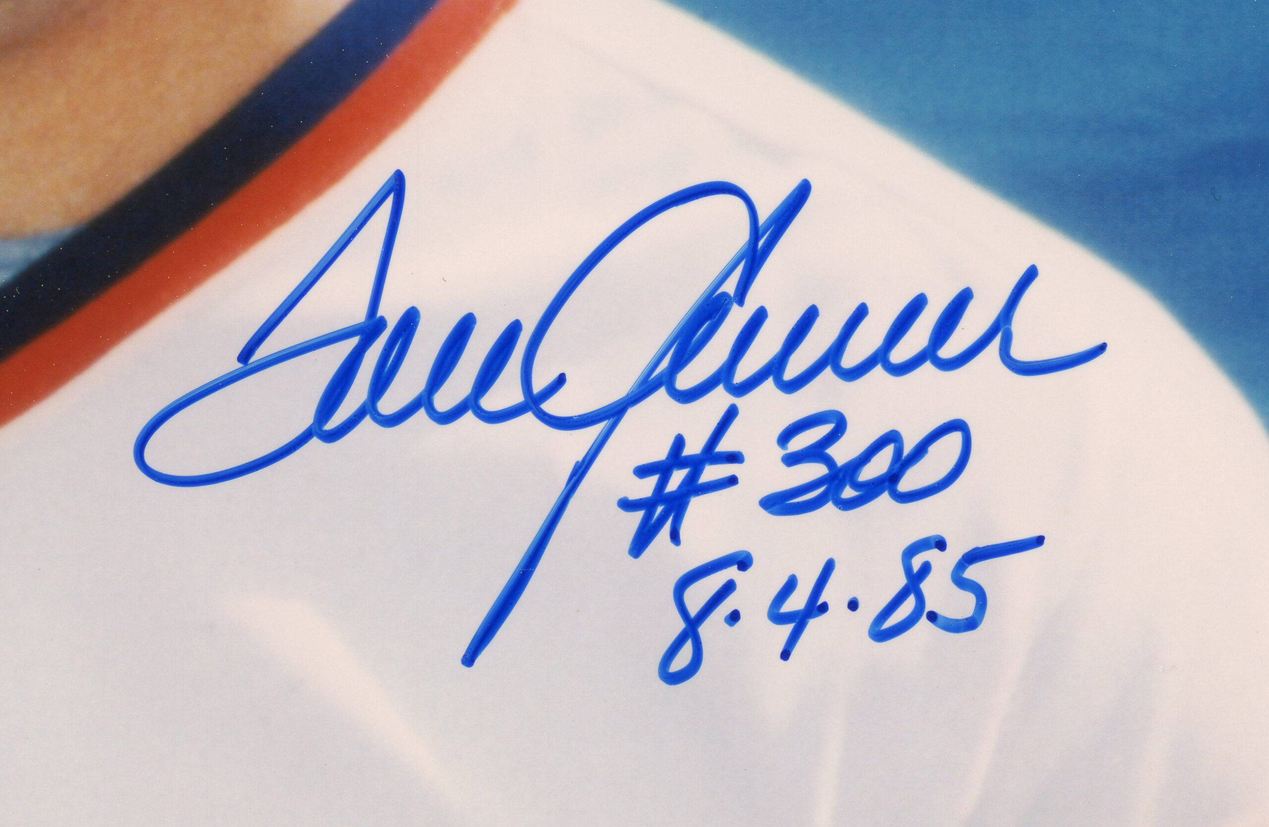 Tom Seaver Signed Boston Red Sox Unframed 8x10 Close Up Blue Background MLB Photo with "#300 8-4-85" Inscription - Image 2