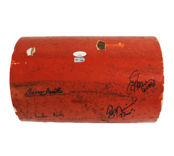 1986 New York Mets Team Signed Shea Stadium Foul Pole #1 including Terry Leach, Ed Hearn, Danny Heep - Image 3