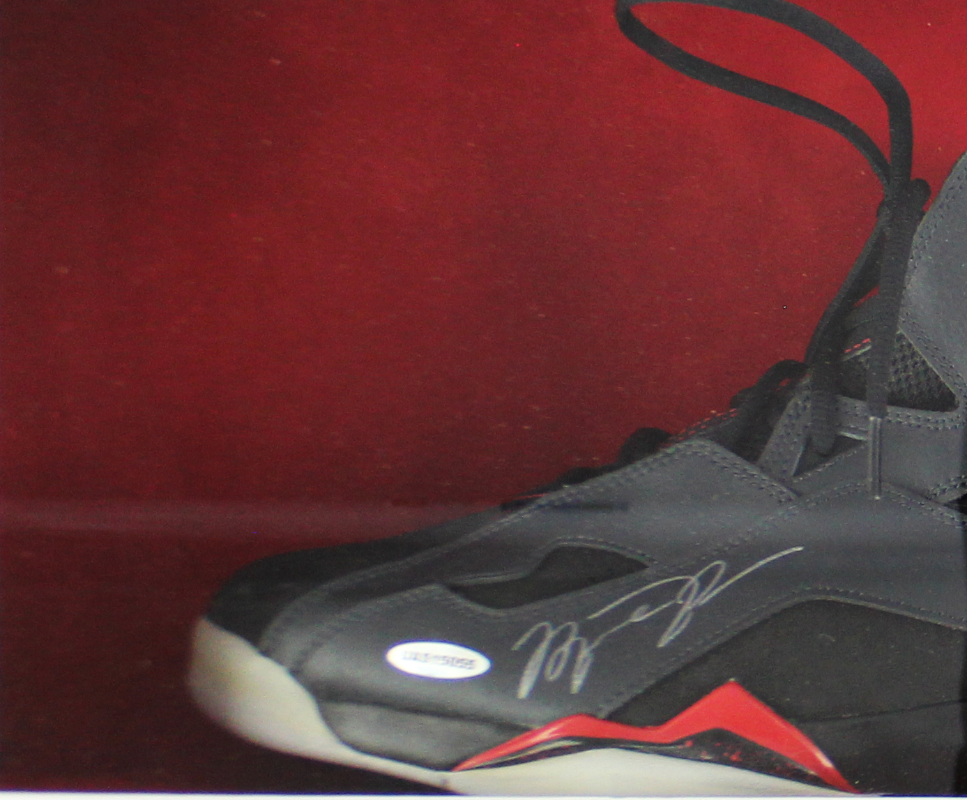 Michael Jordan Signed Chicago Bulls Shadowbox Framed Black Jordan Shoes - Upper Deck Authenticated - Image 2