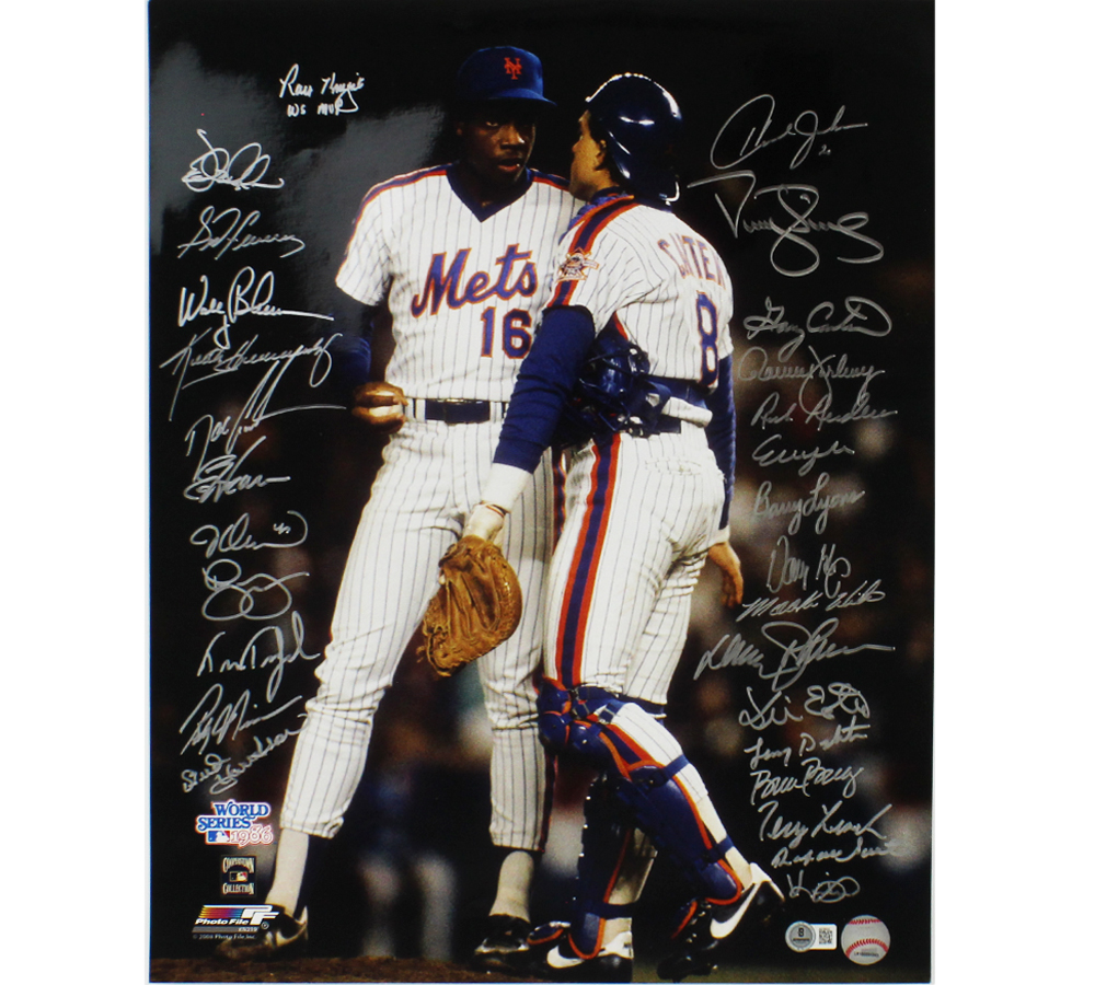 Dwight Gooden, Darryl Stawberry Multi-Signed New York Mets Unframed 16x20 MLB Photo with 28 Signatures - Image 2