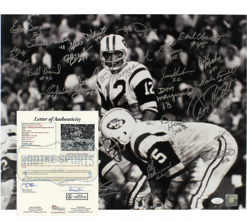 Joe Namath, Don Maynard Multi-Signed New York Jets Unframed 16x20 1968 Super Bowl III Black & White NFL Photo with 24 Signatures