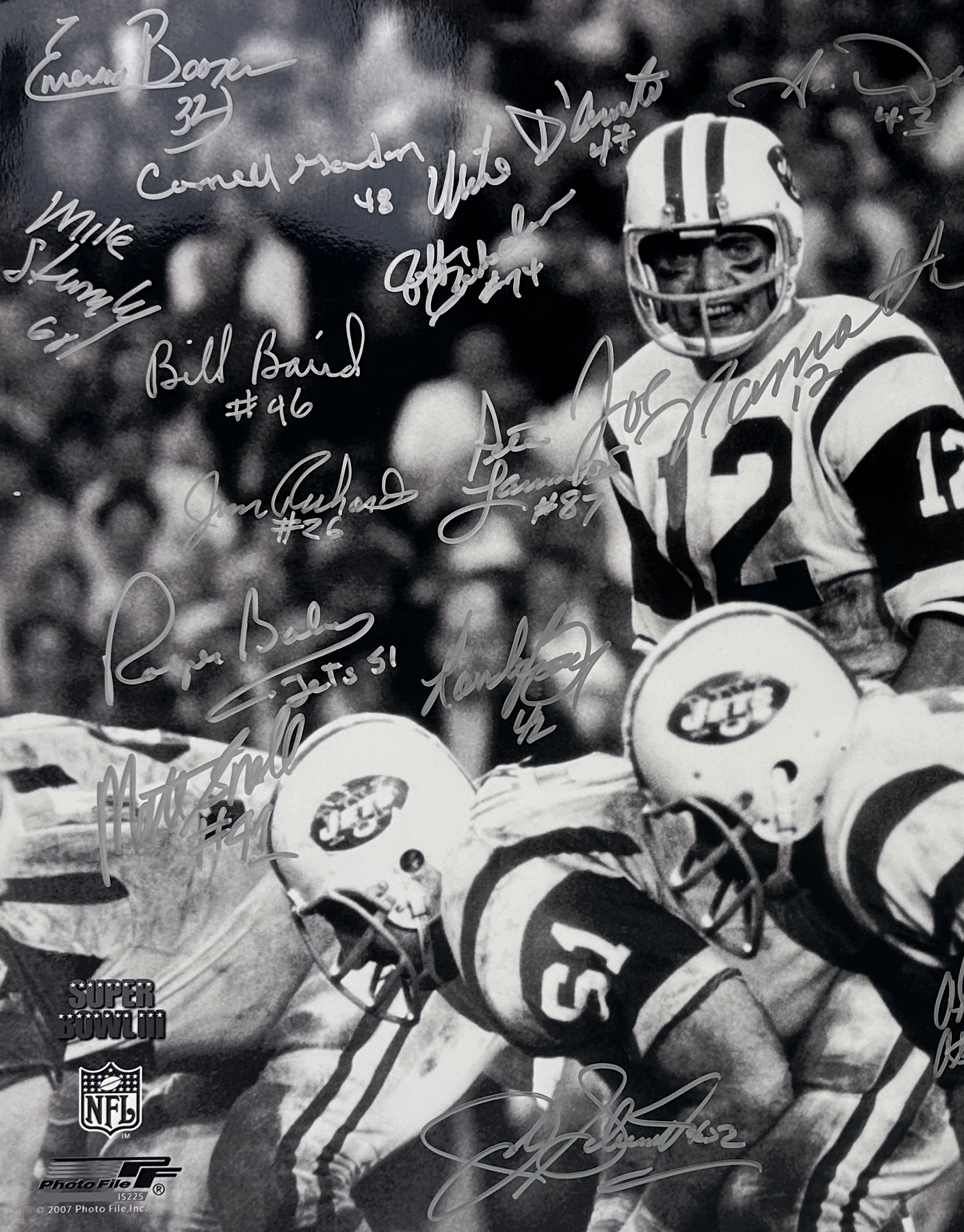 Joe Namath, Don Maynard Multi-Signed New York Jets Unframed 16x20 1968 Super Bowl III Black & White NFL Photo with 24 Signatures - Image 3