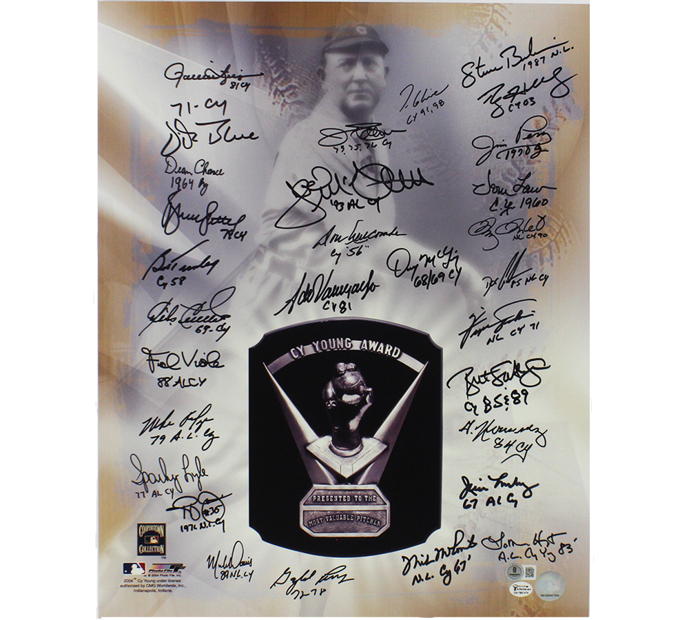 Multi-Signed Unframed 16x20 CY Young Award MLB Photo with 30 signatures including Roy Halladay & Fernando Valenzuela - Image 2
