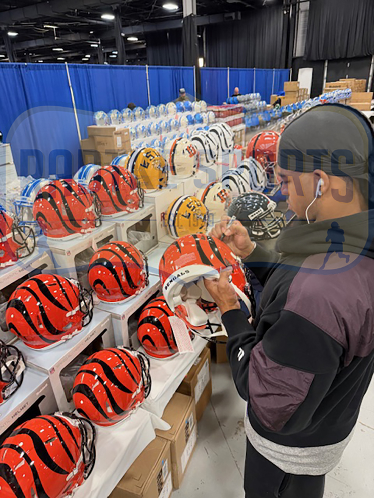 Ja'Marr Chase Signed Cincinnati Bengals Speed Authentic NFL Helmet - Image 2