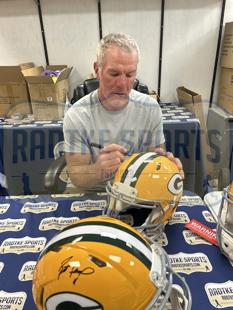 Brett Favre Signed Green Bay Packers Speed Authentic Throwback 1961-79 NFL Helmet - Image 2