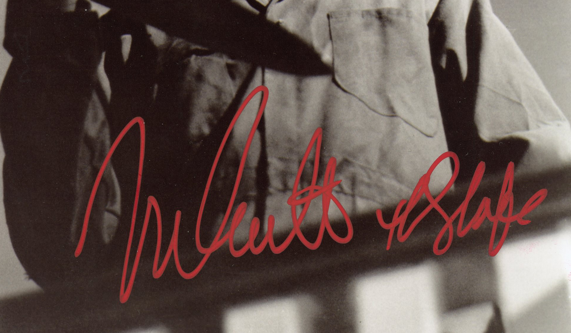 Nick Castle Signed Halloween Unframed 8x10 Close Up with Knife Photo - Red Ink with "The Shape" Inscription - Image 2