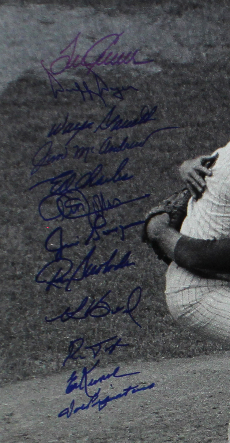 1969 Miracle Mets Multi-Signed Unframed 16x20 MLB World Series Photo 21 Signatures including Tom Seaver, Yogi Berra - Image 3