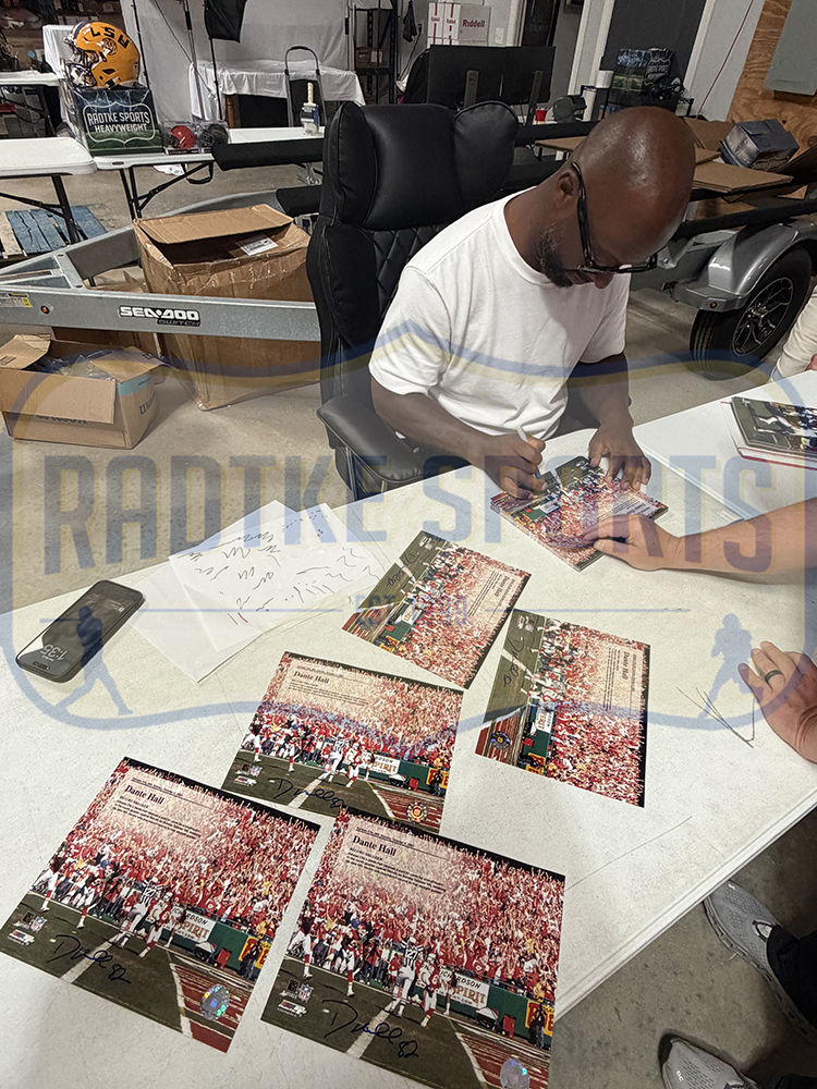 Dante Hall Signed Kansas City Chiefs Unframed 8x10 NFL Record Breaker Photo - Image 3