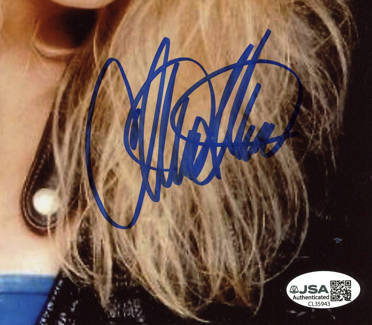 Christina Applegate Signed Married with Children Unframed 8x10 Close Up Hand by Ear Photo - Image 2