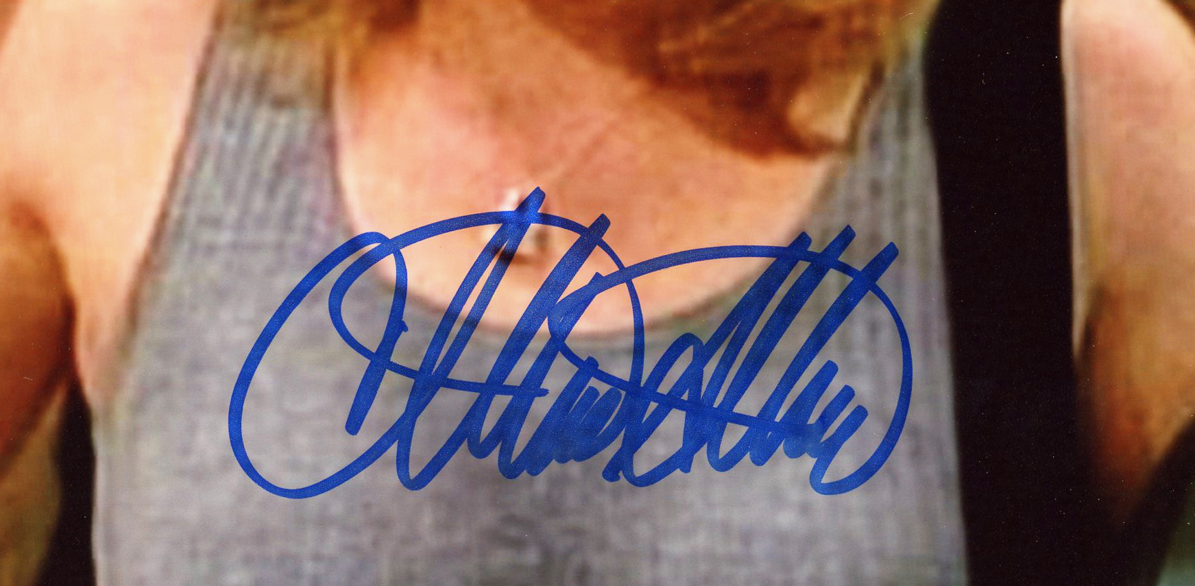 Christina Applegate Signed Married with Children Unframed 11x14 Hand in Air Photo - Image 2
