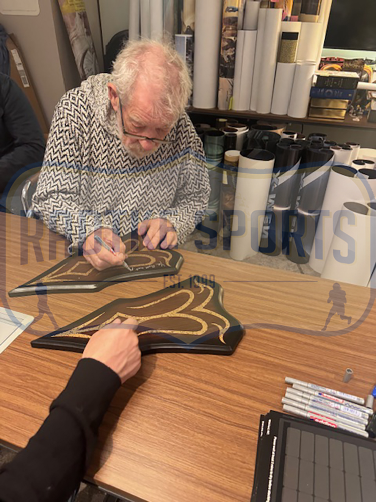 Ian McKellen Signed Lord of the Rings Glamdring 47" Stainless Steel Sword with Wall Desplay Plaque - Image 5