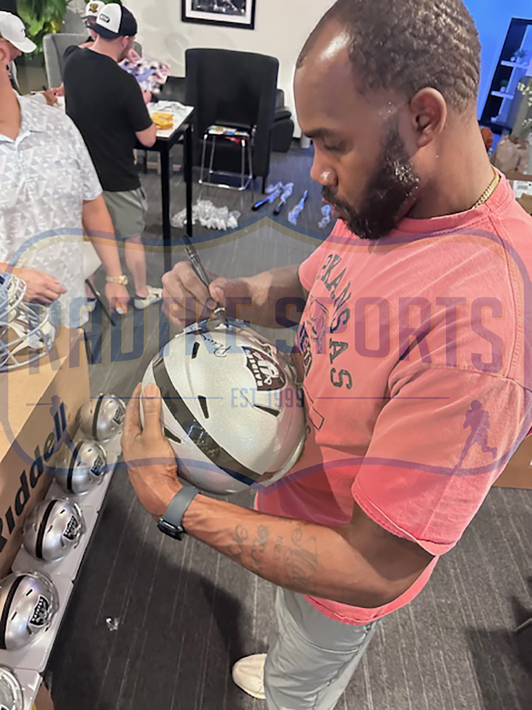 Darren McFadden Signed Las Vegas Raiders Speed NFL Mini Helmet - Image 3