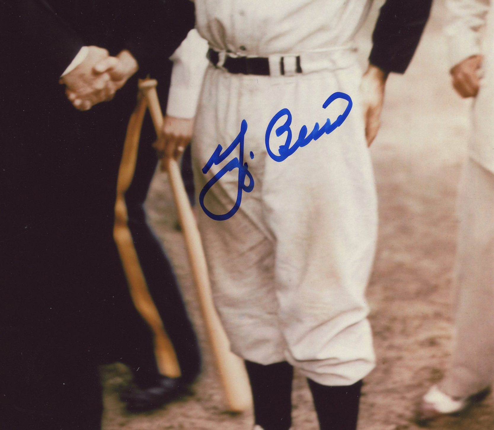 Yogi Berra Signed New York Yankees Unframed 8x10 Shaking Hands with Babe Ruth MLB Photo - Image 2
