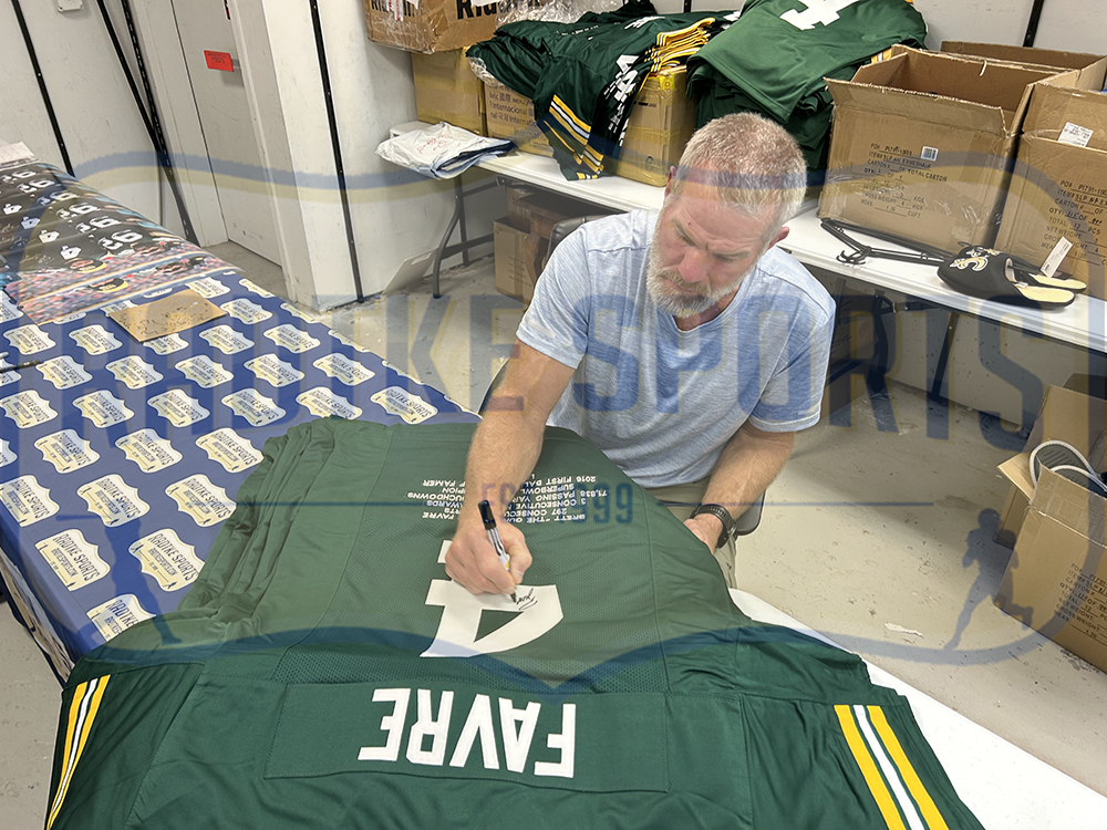 Brett Favre Signed Green Bay Packers Framed Green Jersey with Sewn Stats Limited Edition of 444 - Image 4