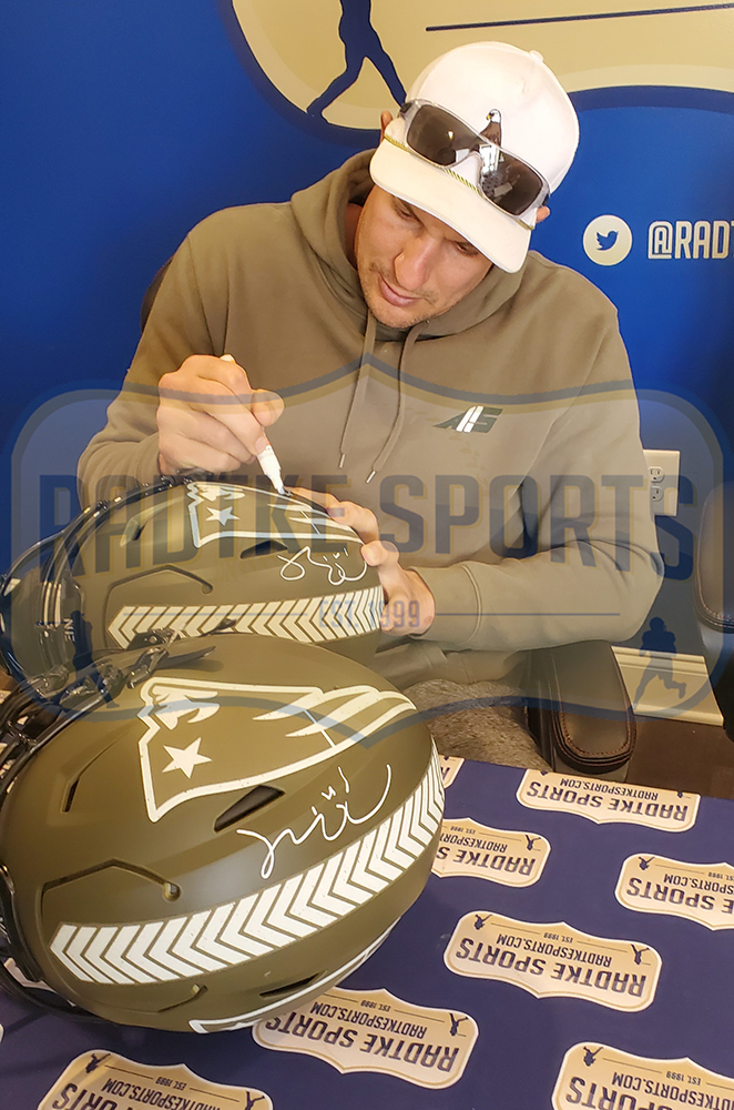 Rob Gronkowski, Tom Brady and Adam Vinatieri Signed New England Patriots Speed Flex Authentic Salute to Service NFL Helmet - Image 8