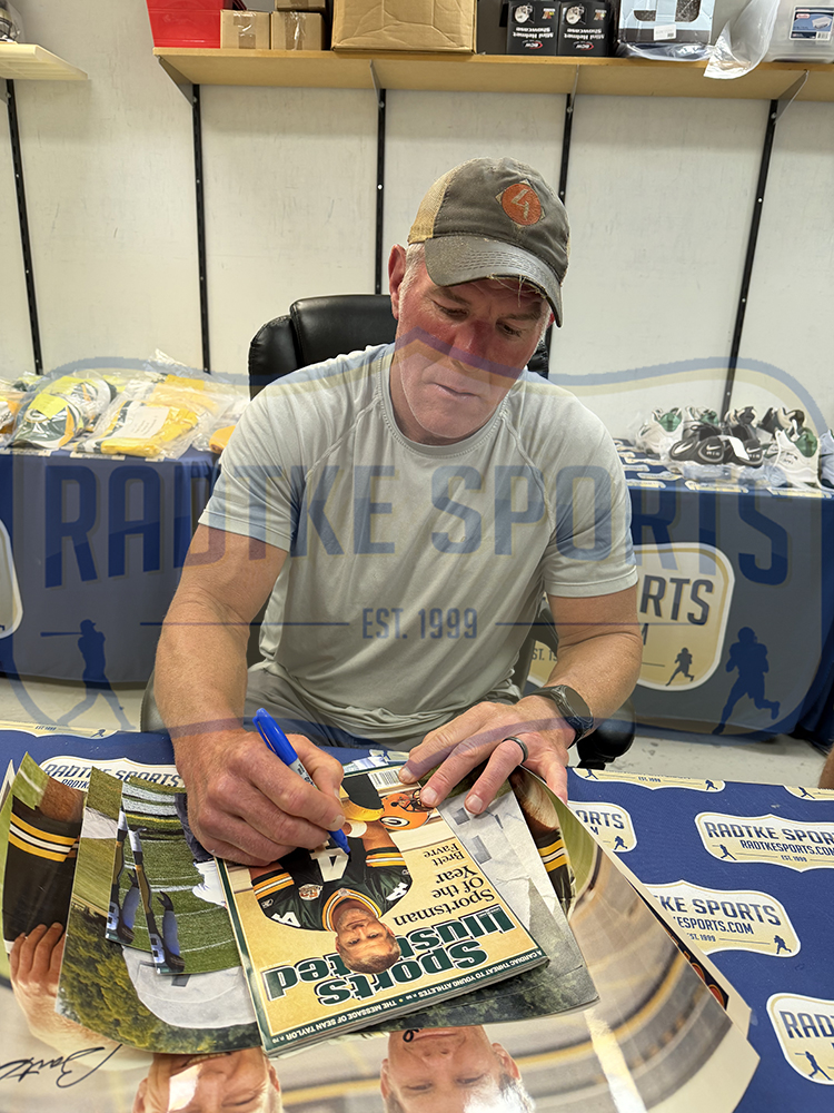 Brett Favre Signed Green Bay Packers Sportsman of the Year 12/10/2007 Sports Illustrated Magazine - Image 4