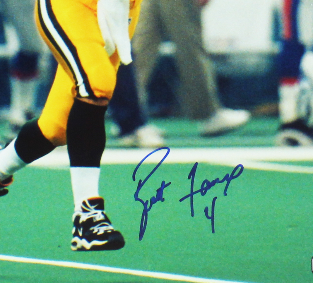 Brett Favre Signed Green Bay Packers Unframed 16x20 "The Kid" Photo - Image 2