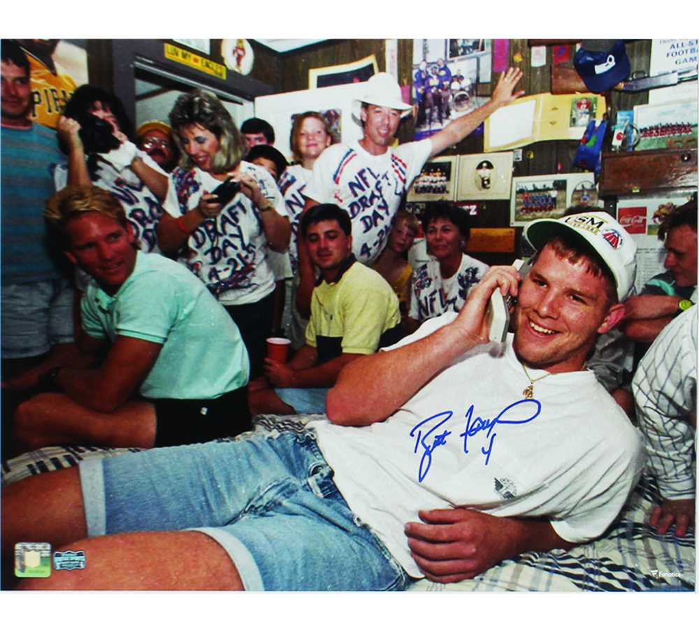 Brett Favre Signed Green Bay Packers Unframed 16x20 NFL Draft Day Call Photo