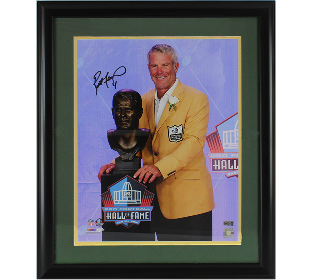 Brett Favre Signed Green Bay Packers Framed 16x20 NFL Hall of Fame Speech Photo with "HOF 16" Inscription