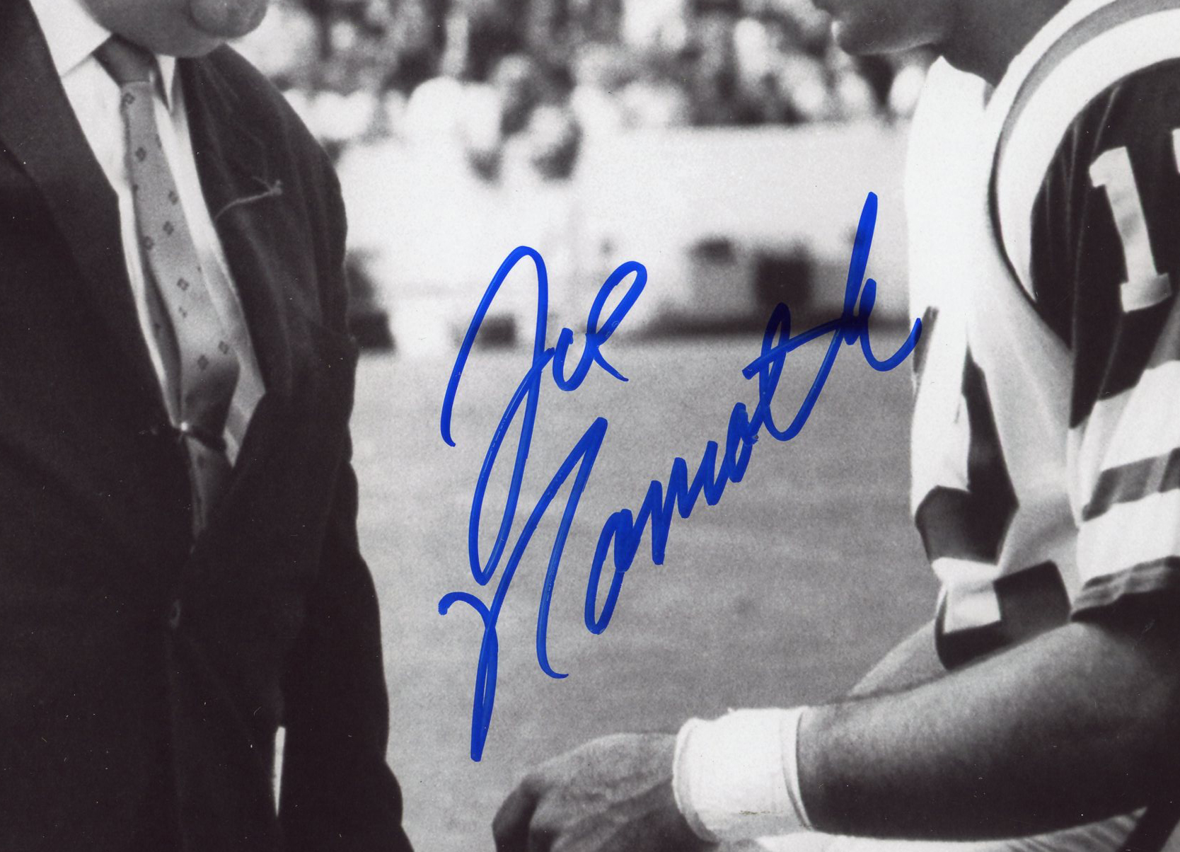 Joe Namath Signed New York Jets Unframed 8x10 NFL Black & White Photo with Coach - Beckett Authenticated - Image 2