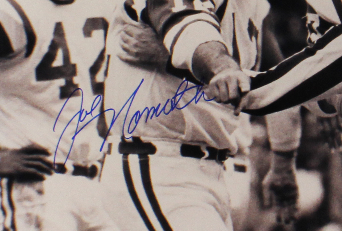 Joe Namath Signed New York Jets Unframed 16x20 NFL Black & White Photo with Referee - Beckett Authenticated - Image 2